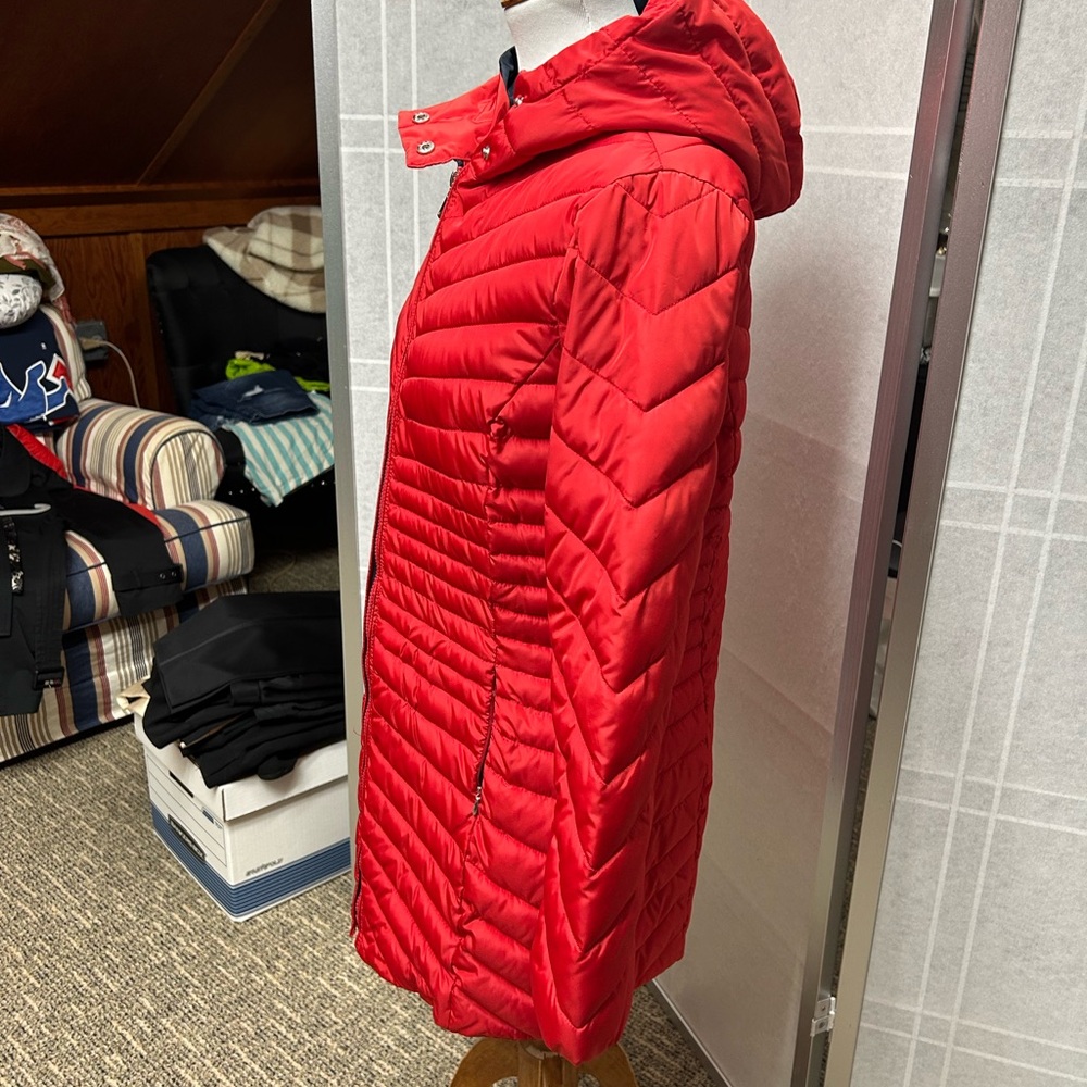 Red Hooded Puffer Coat - Picture 3 of 6